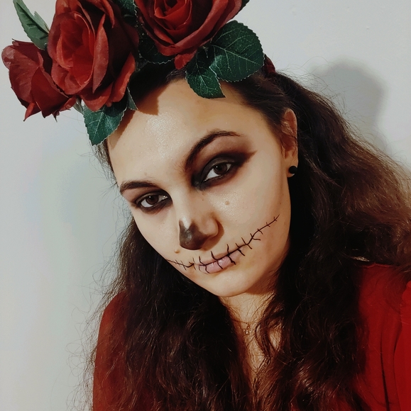 Meet your Posher, Airyn - Picture 1 of 3